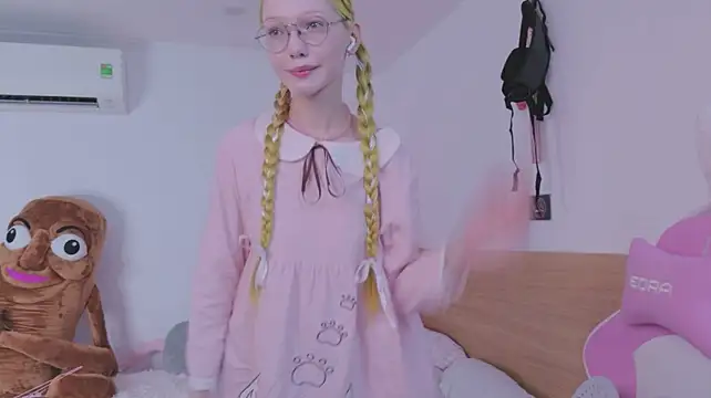 blush Webcam Show