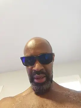 Bulgemaster001 Show in webcam