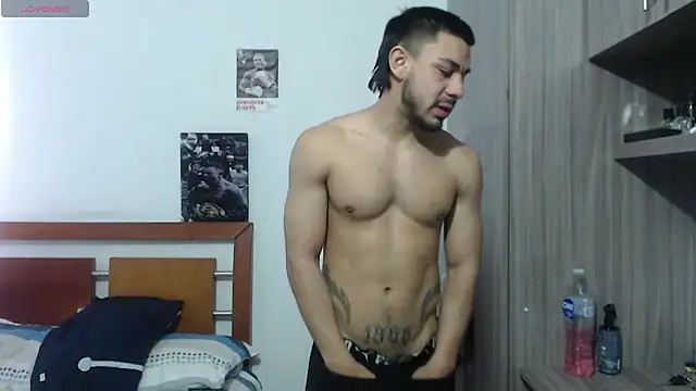 Taylor_DiamondBoyのライブXXXチャット