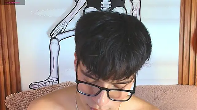 Milo_Wolff's Live XXX Chat