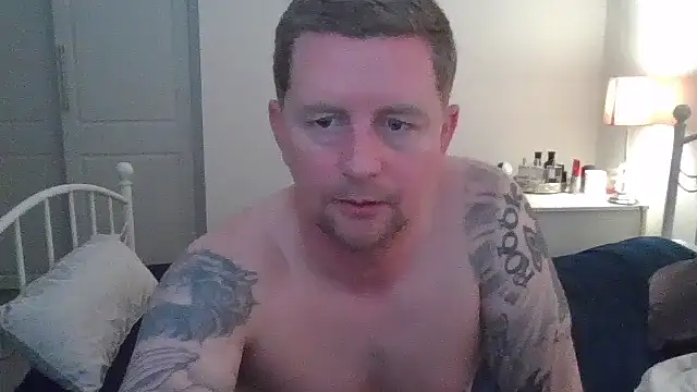 Crusher19830's Live XXX Chat