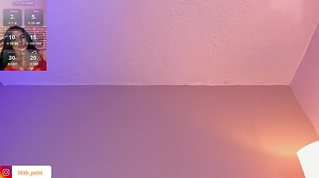 lilith_petit_'s Live XXX Chat