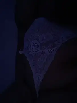 Cecilia_23's Live XXX Chat