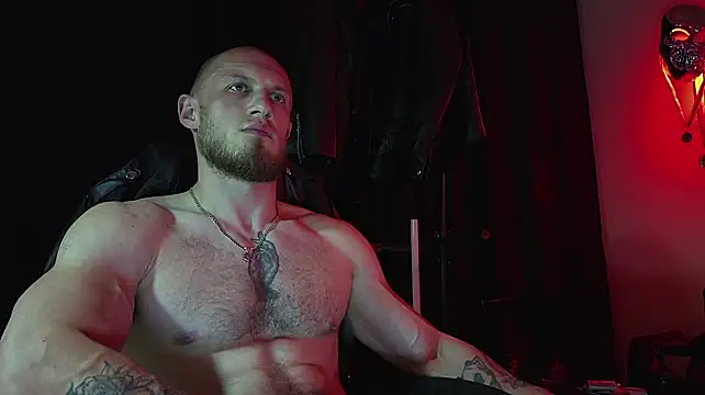 צ'אט XXX בשידור חי של HunkyDesire