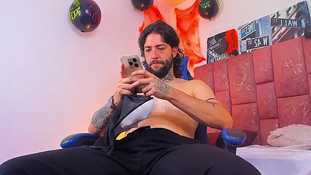 ALPHA_MASTER1 Live XXX Chat