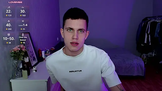 _m0neyken_ Adlı Modelin Canlı XXX Sohbeti