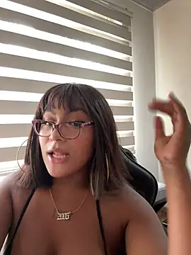 Chat XXX ao vivo de Emma_Dancer