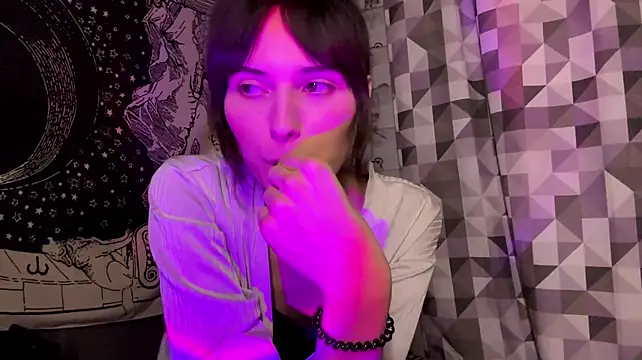 SweetFemBoyy Chat XXX in diretta