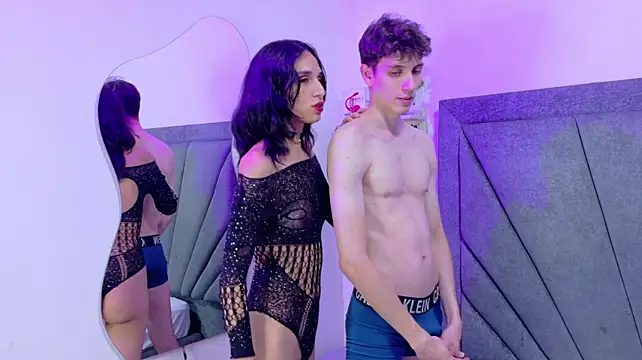แชท XXX สดของ ThreeForFun_OS