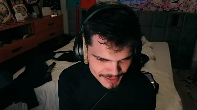 JordanShow live XXX chat