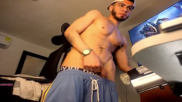 צ'אט XXX בשידור חי של MistBirol69