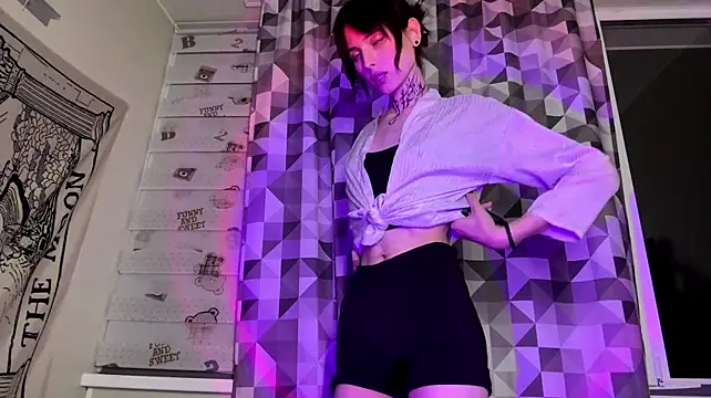 دردشة SweetFemBoyy الجنسية المباشرة