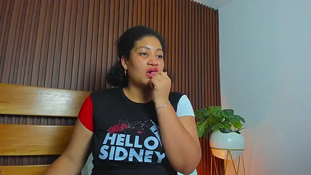 Chat +18 de laurel_swan ao vivo