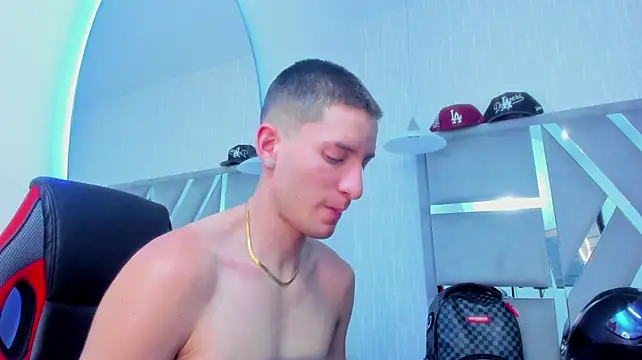 Chat XXX en directo de hunterheat__