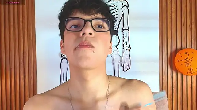 Milo_Wolff Live XXX Chat