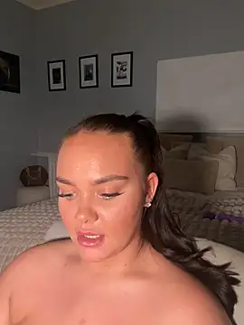 MaddisonWhitex's Live XXX Chat