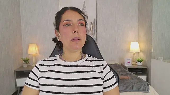 צ'אט XXX בשידור חי של Victoria_Elektra