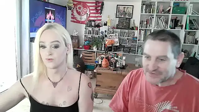 teddythebeer86's Live XXX Chat