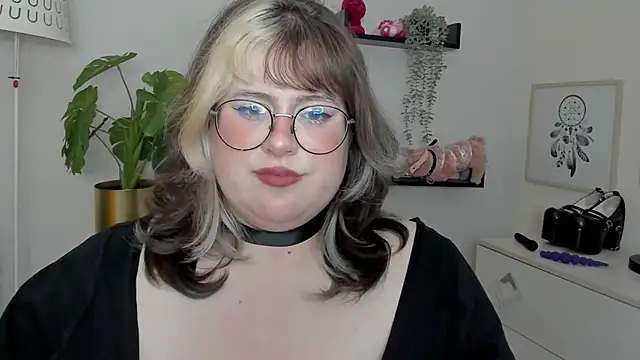 OpheliaLush's Live XXX Chat