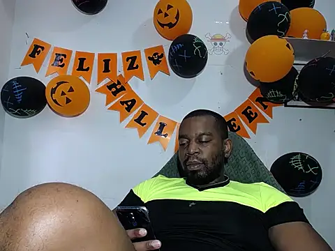 XXX chat uživo modela BBC_lovense69