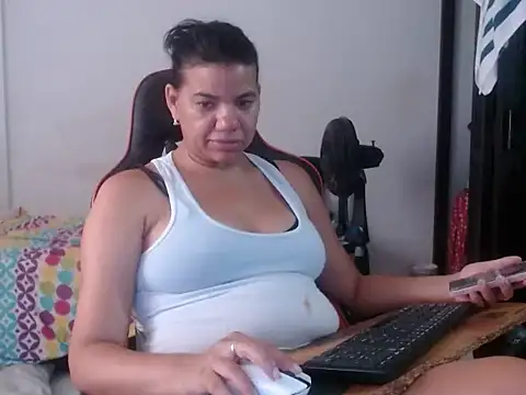 Adriana_0312 Live XXX-Chat