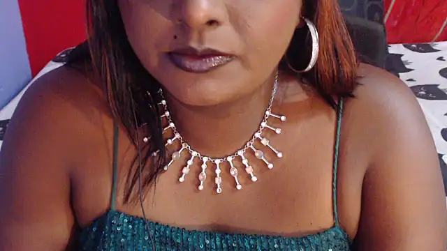 INDIANSIN2 Adlı Modelin Canlı XXX Sohbeti