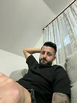 XXX chat uživo modela Cosmicosssu