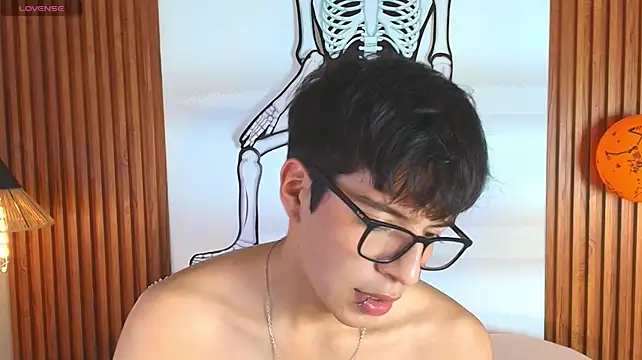 Milo_Wolff Live XXX Chat