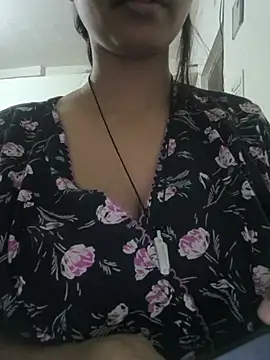 AngelNitya 即時 XXX 聊天