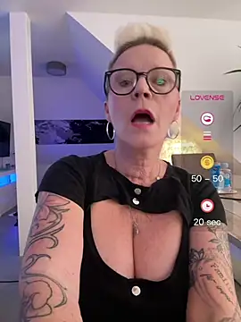 German_Milf live XXX chat