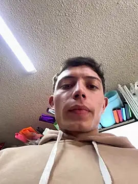 Santiago27x's Webcam Show