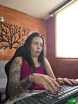 XXX chat uživo modela Melanyy69
