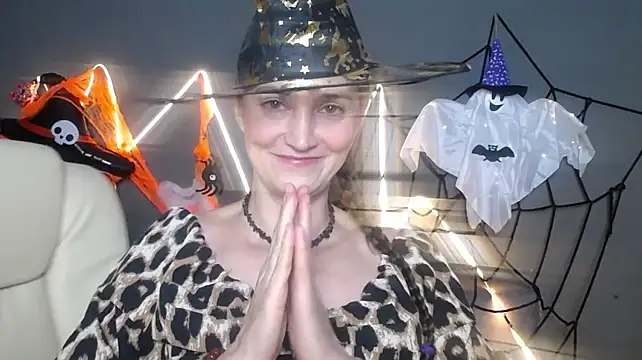 TayaFinch's Live XXX Chat