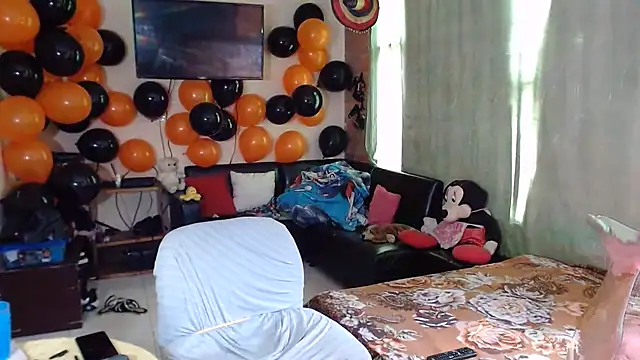 Sashaferrari2000 Adlı Modelin Canlı XXX Sohbeti