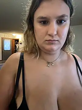 Latinamommy26's Live XXX Chat