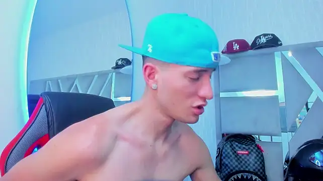 hunterheat__ Chat XXX live