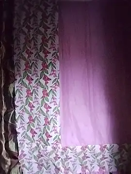 HotNikki4u Adlı Modelin Canlı XXX Sohbeti