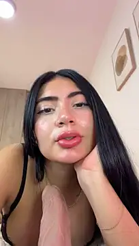 Mia_222's Live XXX Chat