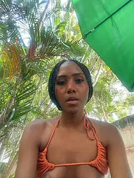 Lucia_Mcfly's Live XXX Chat