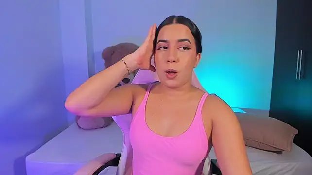 دردشة Amy_Leah الجنسية المباشرة