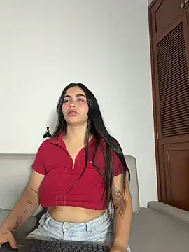 دردشة SophieRoyals الجنسية المباشرة
