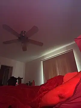 reecieofficial's Live XXX Chat
