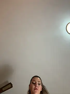 nicole_98のライブXXXチャット