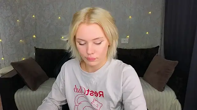 แชท XXX สดของ MelissaAvis
