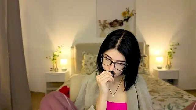 Cut1e_lia_'s Live XXX Chat