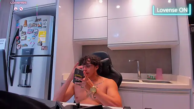JayTaylorr Chat XXX in diretta