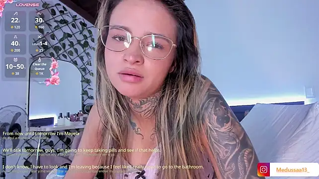 medussa13_'s Live XXX Chat
