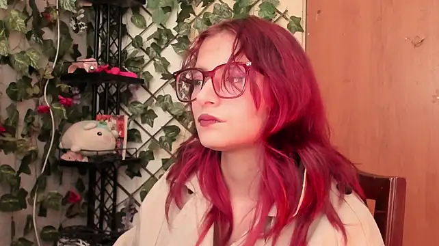 RedMeloddy's Live XXX Chat