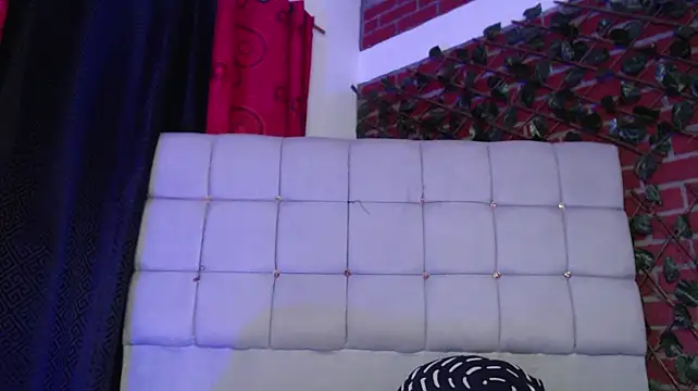 charlotte_brawn's Live XXX Chat