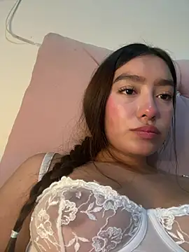 Miakittyyy's Live XXX Chat